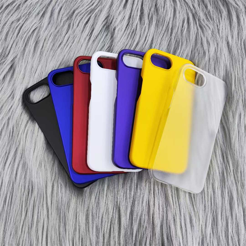Proste, ultracienkie, matowe,  – Matte Hard Pc Back Case recenzja i cena
